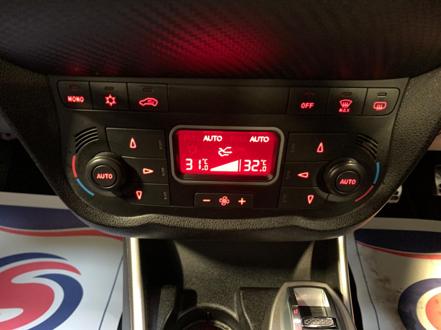 Used Alfa Romeo MiTo 2012 for sale - 77238459: Photo 31