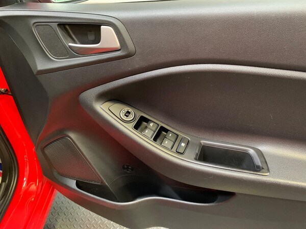 Used Hyundai i20 2018 for sale - 75531757: Photo 19