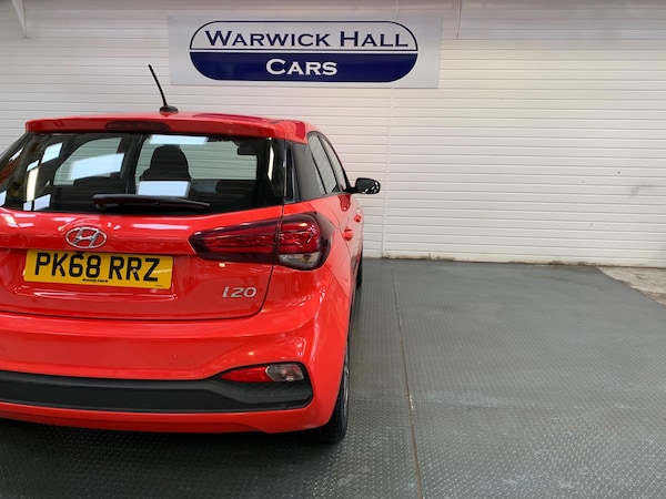 Used Hyundai i20 2018 for sale - 75531757: Photo 8