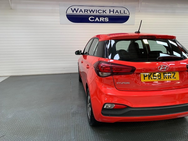Used Hyundai i20 2018 for sale - 75531757: Photo 9