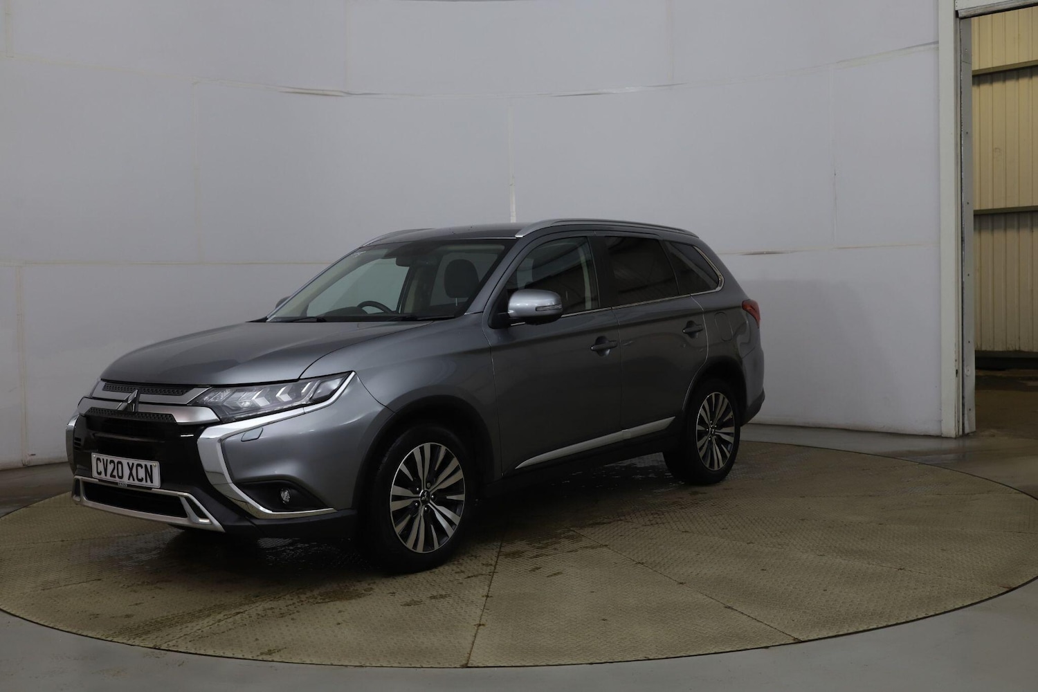 Used Mitsubishi Outlander 2020 for sale - 77175822: Photo 1