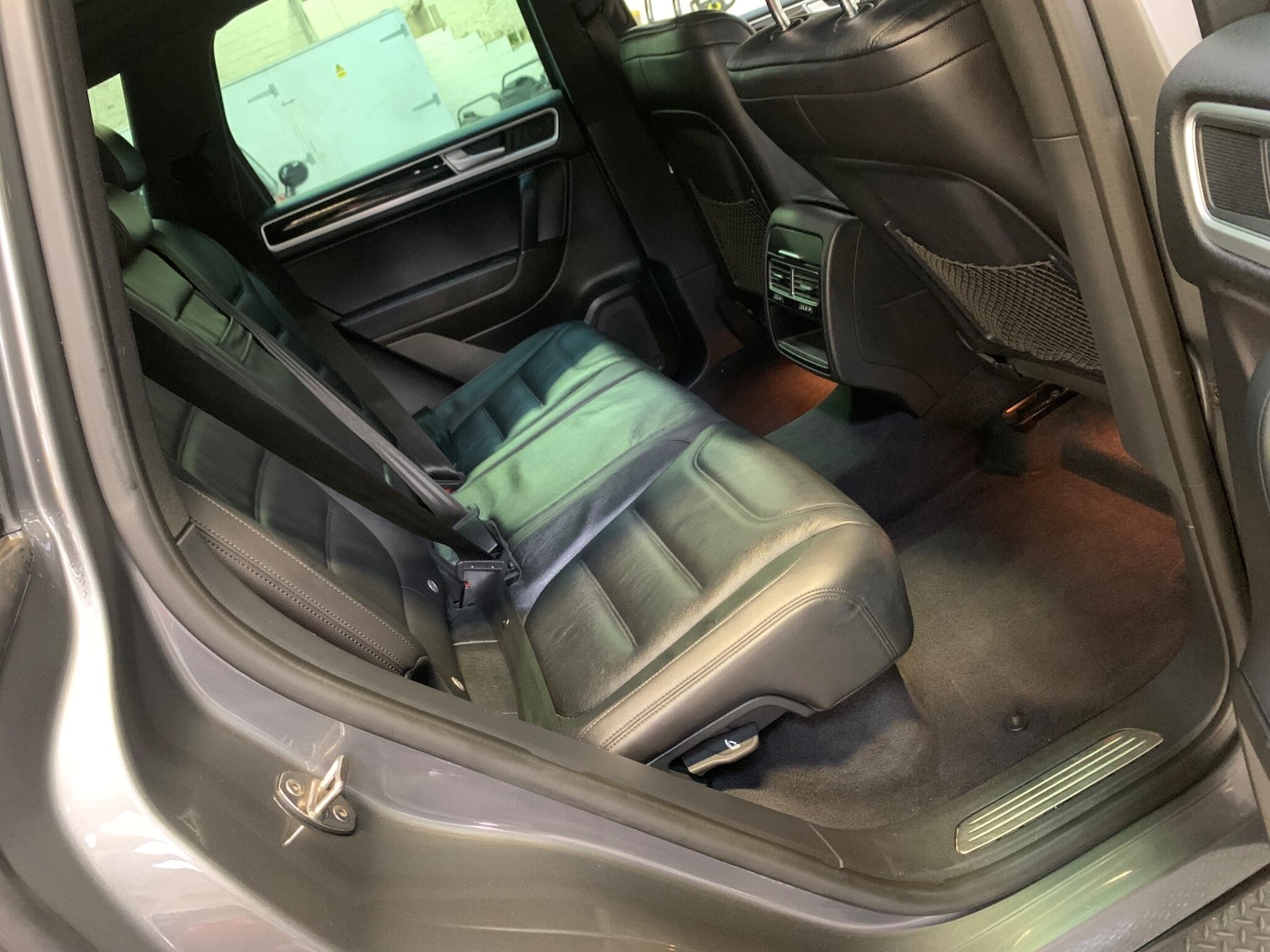 Used Volkswagen Touareg 2016 for sale - 76992372: Photo 15