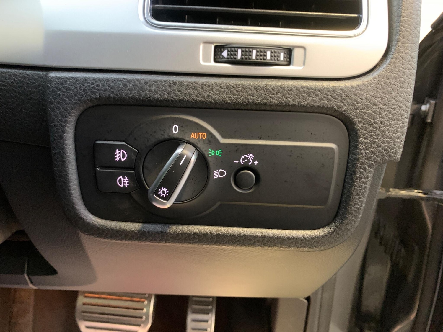 Used Volkswagen Touareg 2016 for sale - 76992372: Photo 26