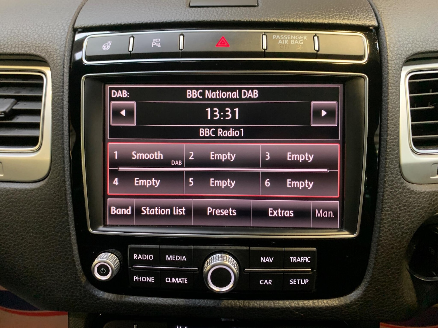 Used Volkswagen Touareg 2016 for sale - 76992372: Photo 31