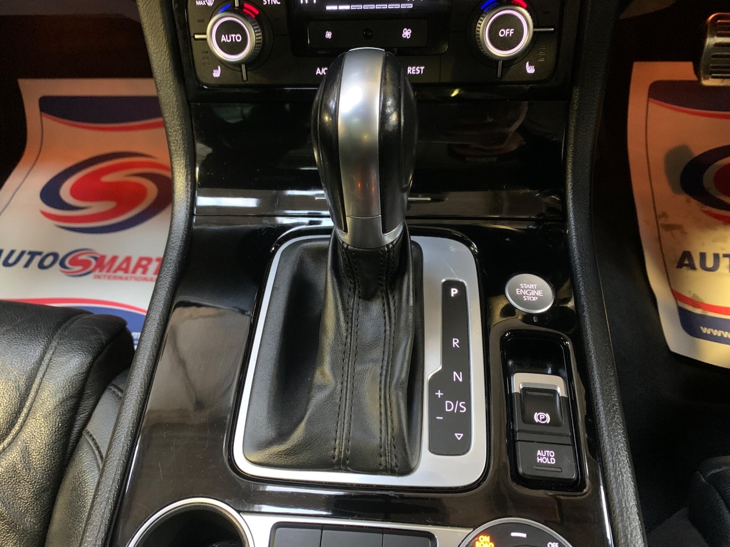 Used Volkswagen Touareg 2016 for sale - 76992372: Photo 45