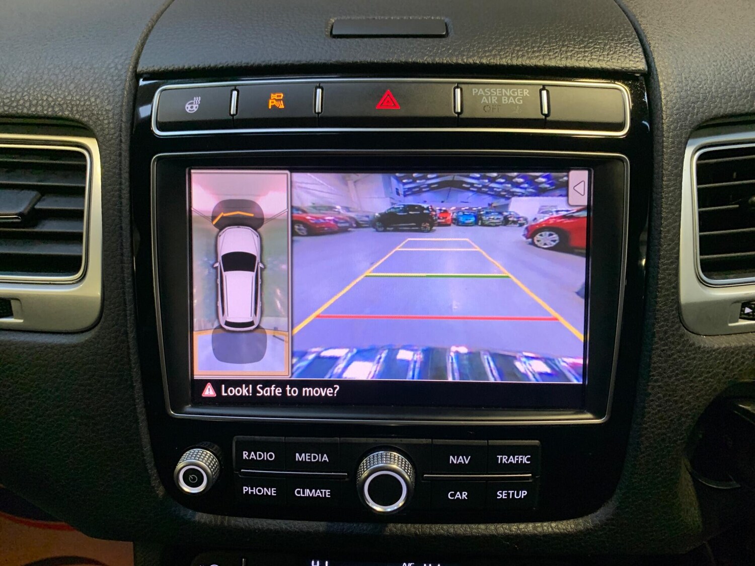 Used Volkswagen Touareg 2016 for sale - 76992372: Photo 55