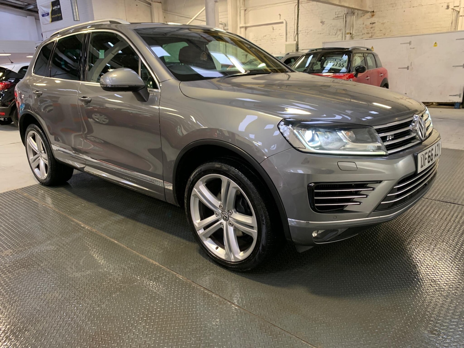 Used Volkswagen Touareg 2016 for sale - 76992372: Photo 9