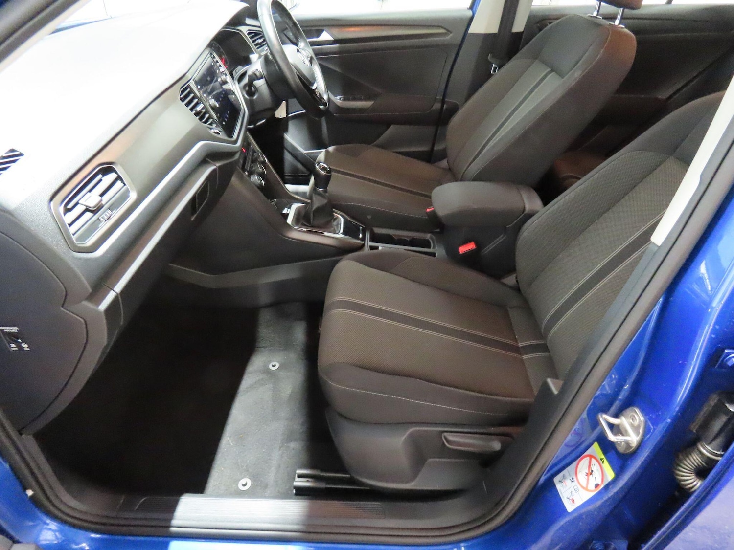 Used Volkswagen T-Roc 2019 for sale - 77599047: Photo 14