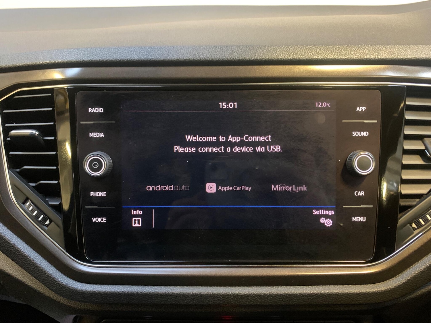 Used Volkswagen T-Roc 2019 for sale - 77599047: Photo 29