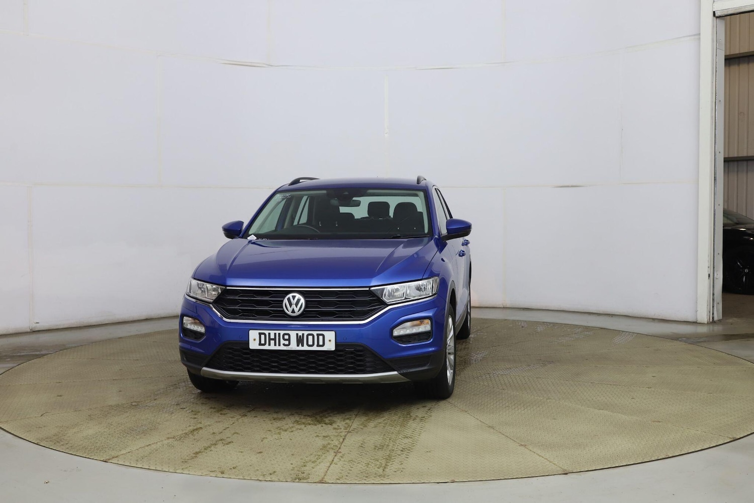 Used Volkswagen T-Roc 2019 for sale - 77599047: Photo 3