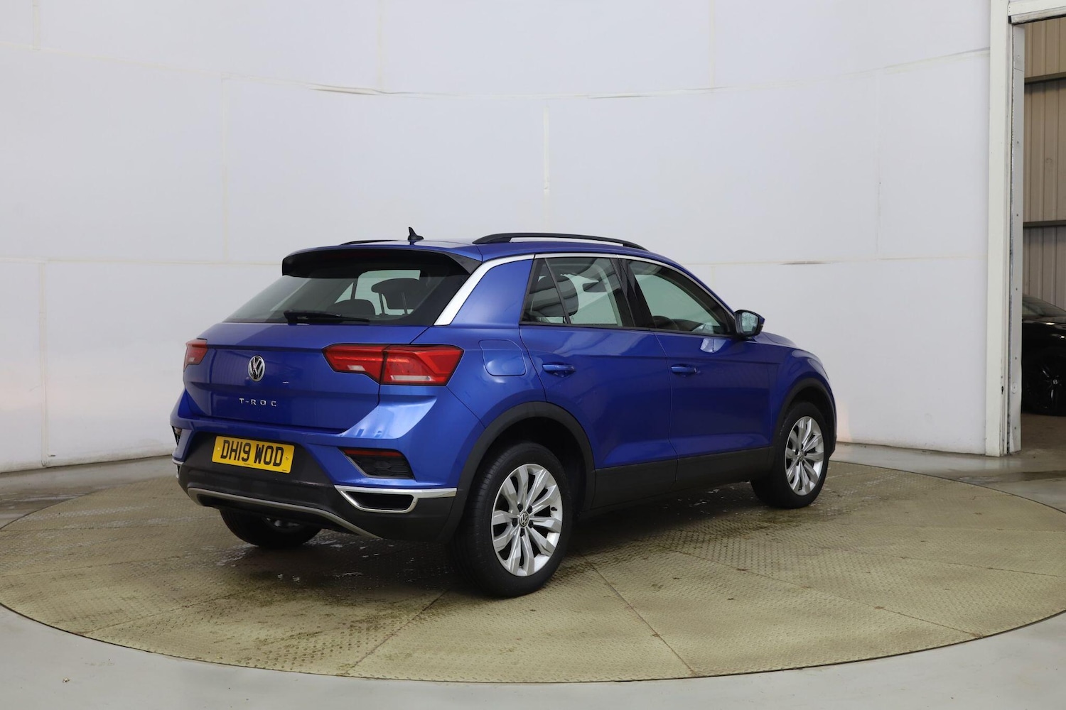 Used Volkswagen T-Roc 2019 for sale - 77599047: Photo 9