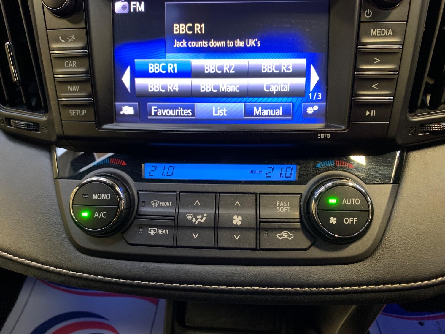 Used Toyota RAV4 2017 for sale - 77670885: Photo 42