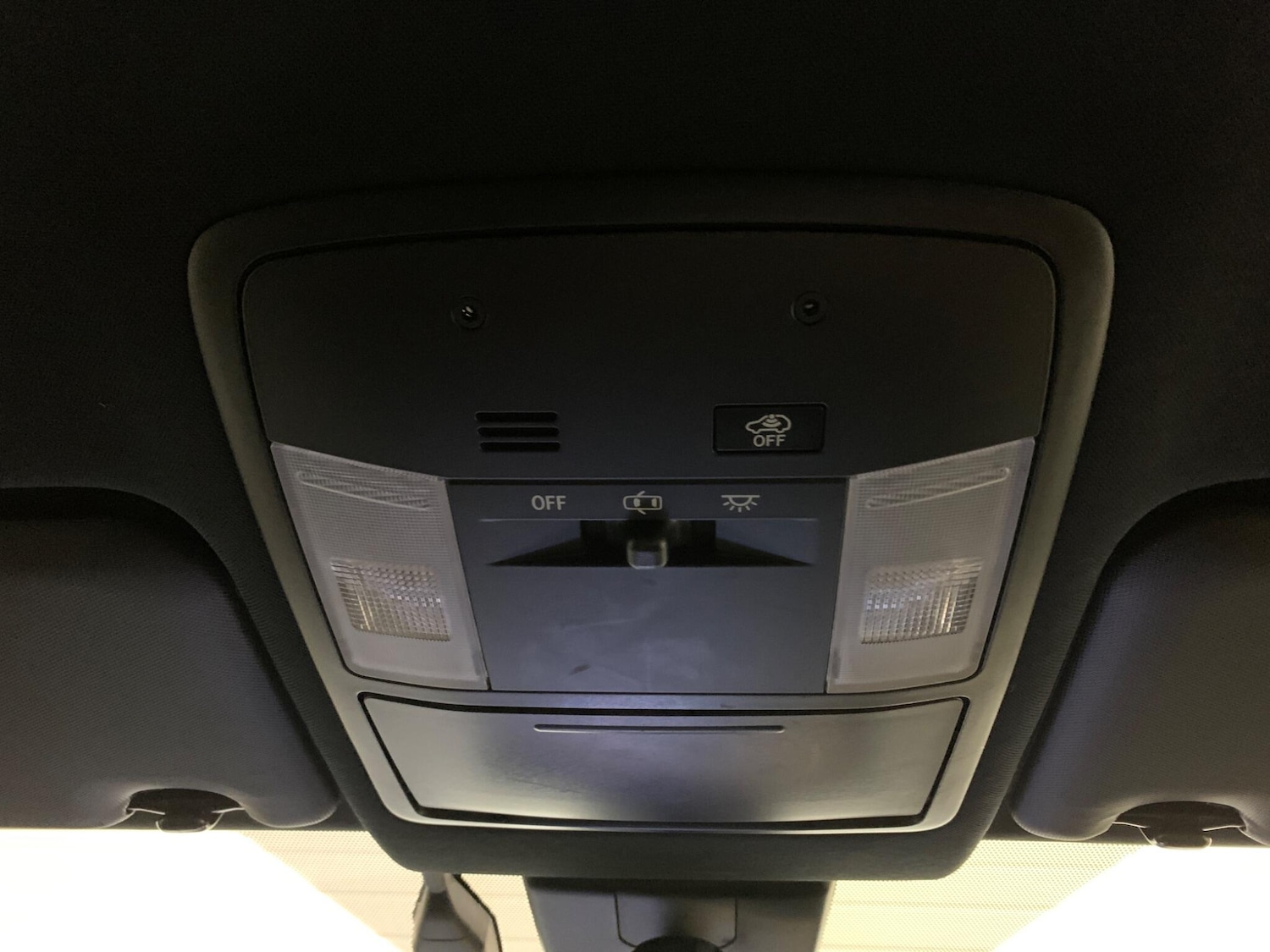 Used Toyota RAV4 2017 for sale - 77670885: Photo 44