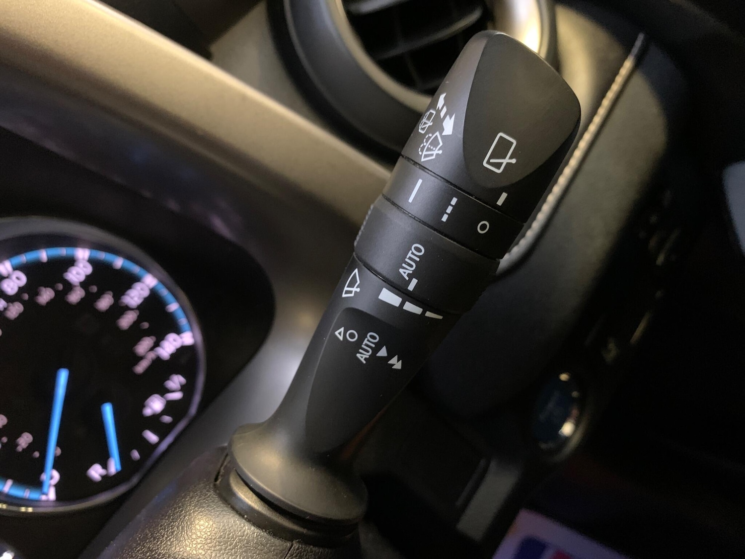 Used Toyota RAV4 2017 for sale - 77670885: Photo 49