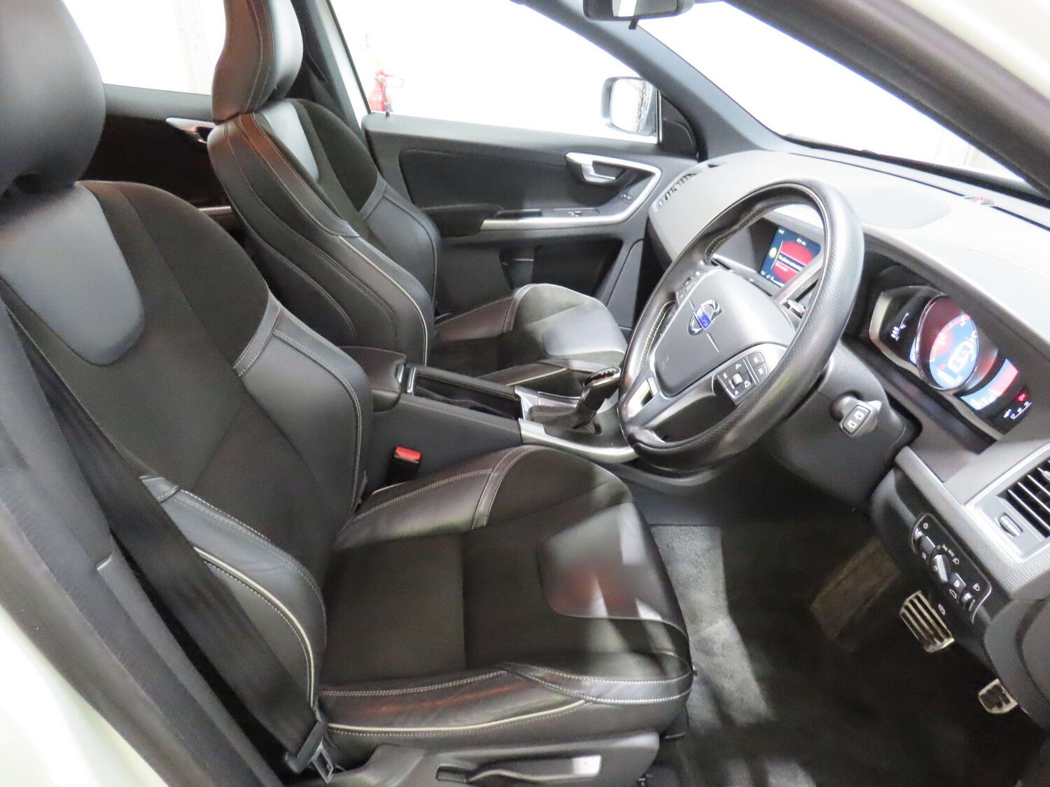 Used Volvo XC60 for sale - 77469308: Photo 12