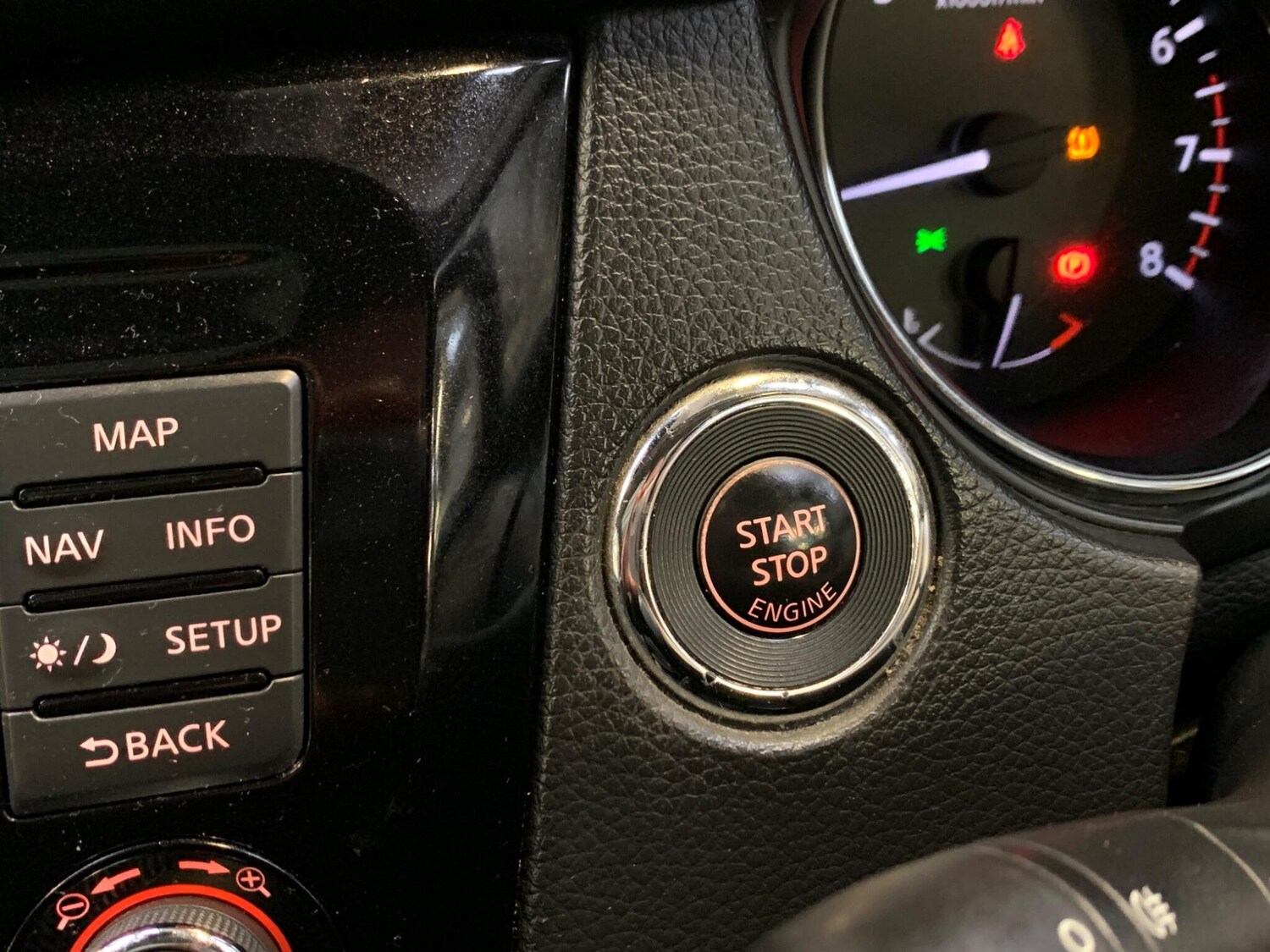 Used Nissan Qashqai for sale - 77633931: Photo 43