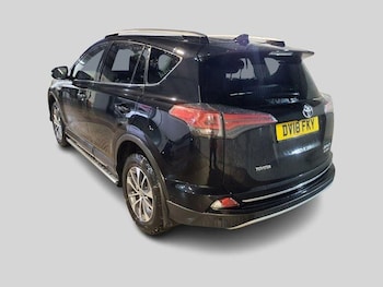 Used Toyota RAV4 2018 for sale - 76953132: Photo