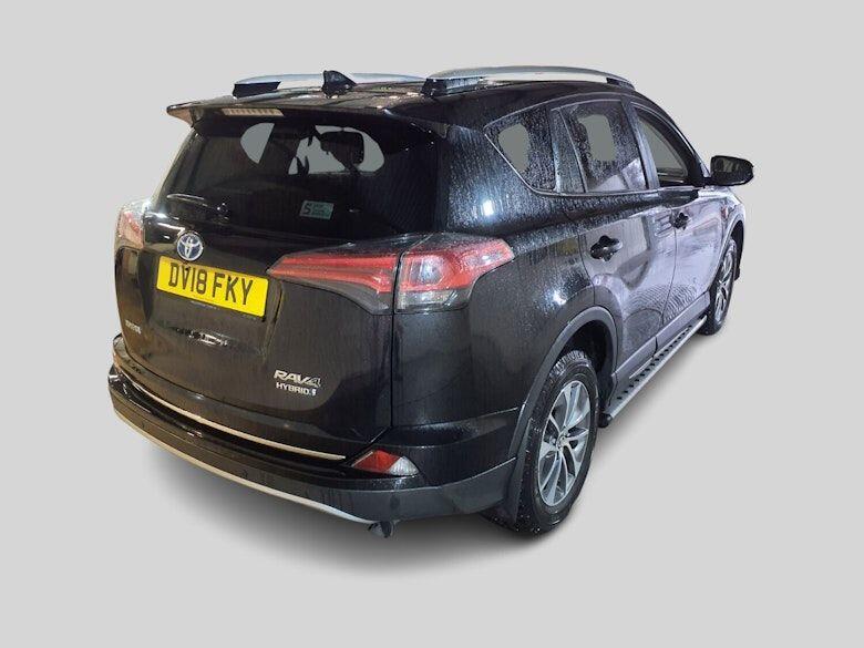 Used Toyota RAV4 2018 for sale - 76953132: Photo 5