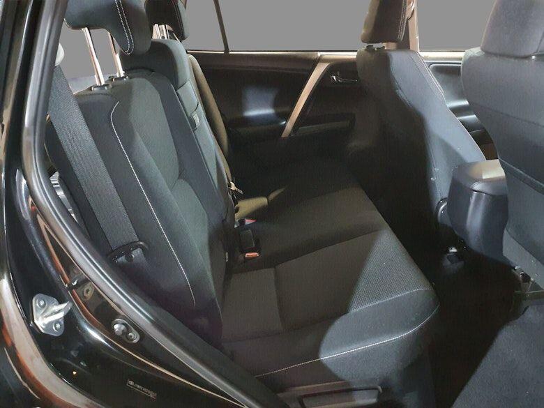 Used Toyota RAV4 2018 for sale - 76953132: Photo 9