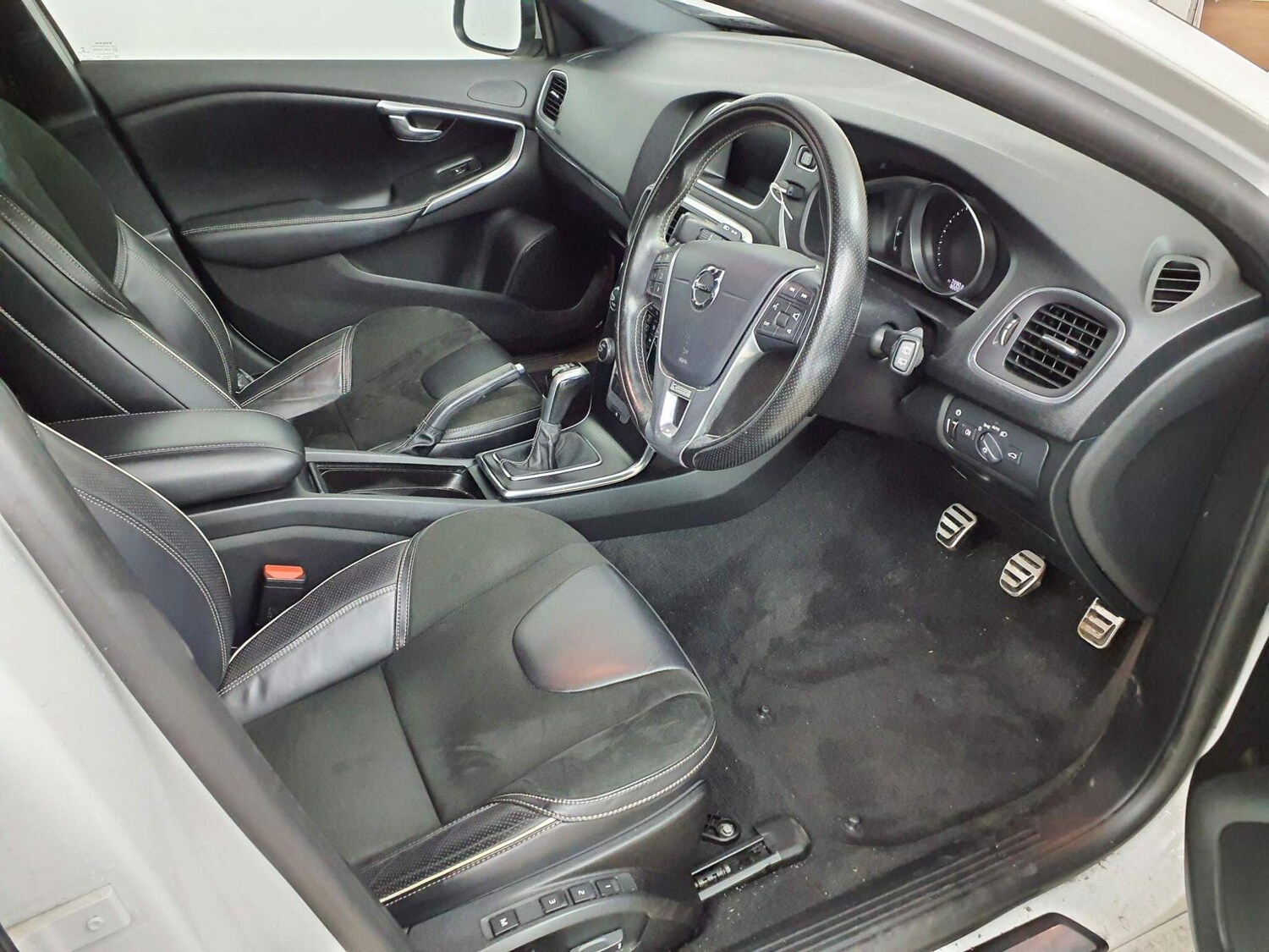 Used Volvo V40 2016 for sale - 77839008: Photo 12