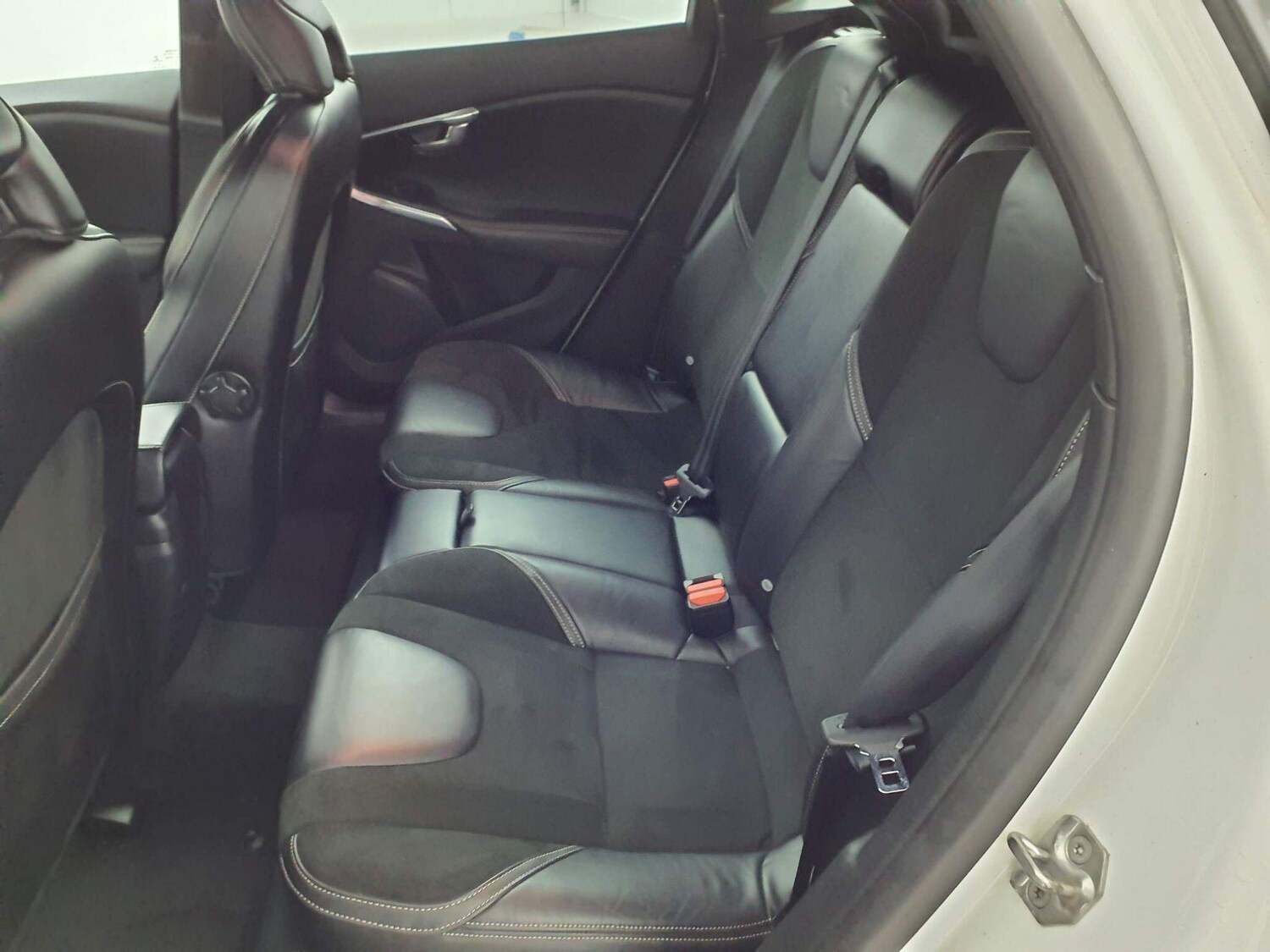 Used Volvo V40 2016 for sale - 77839008: Photo 17