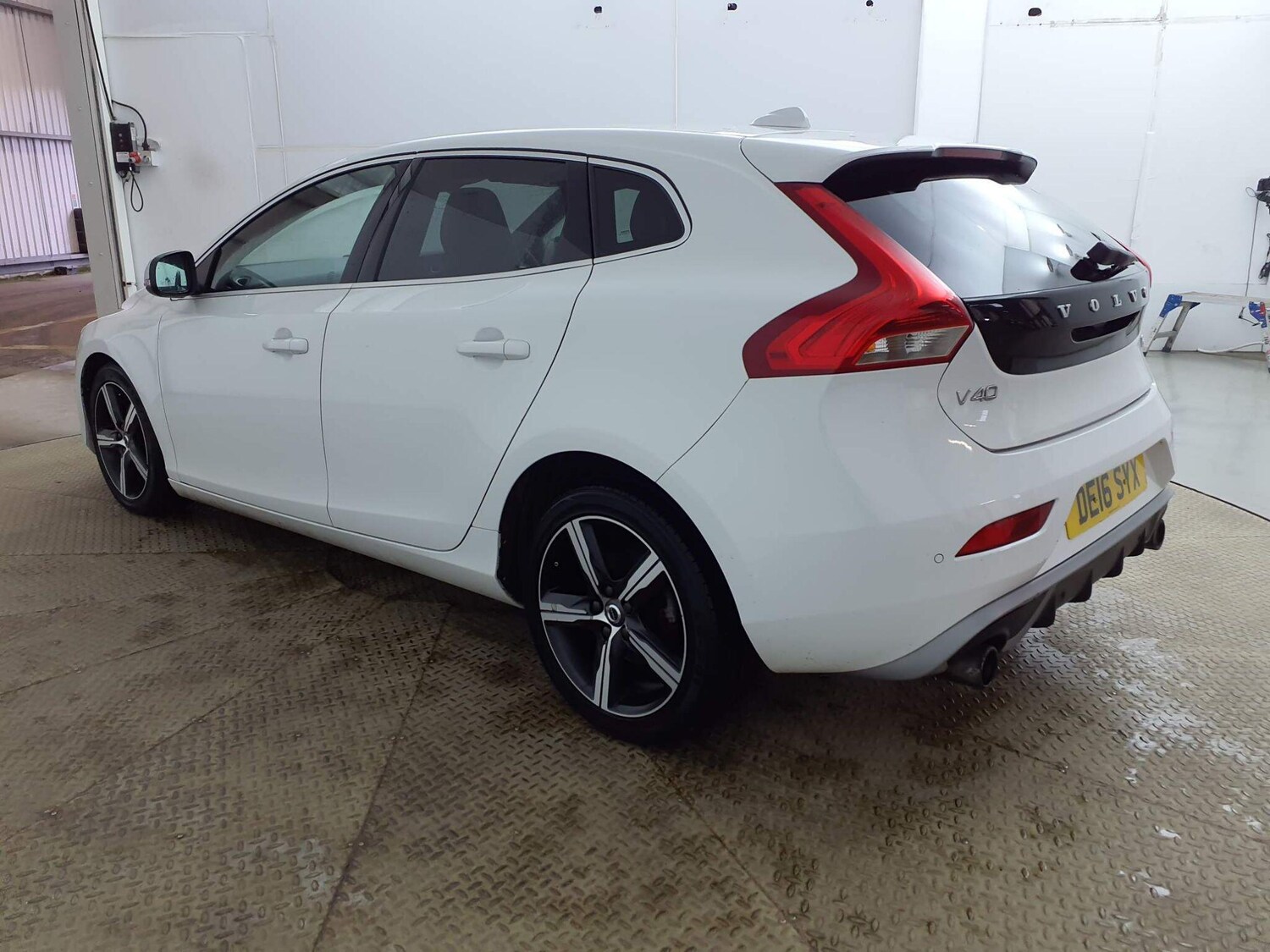 Used Volvo V40 2016 for sale - 77839008: Photo 5