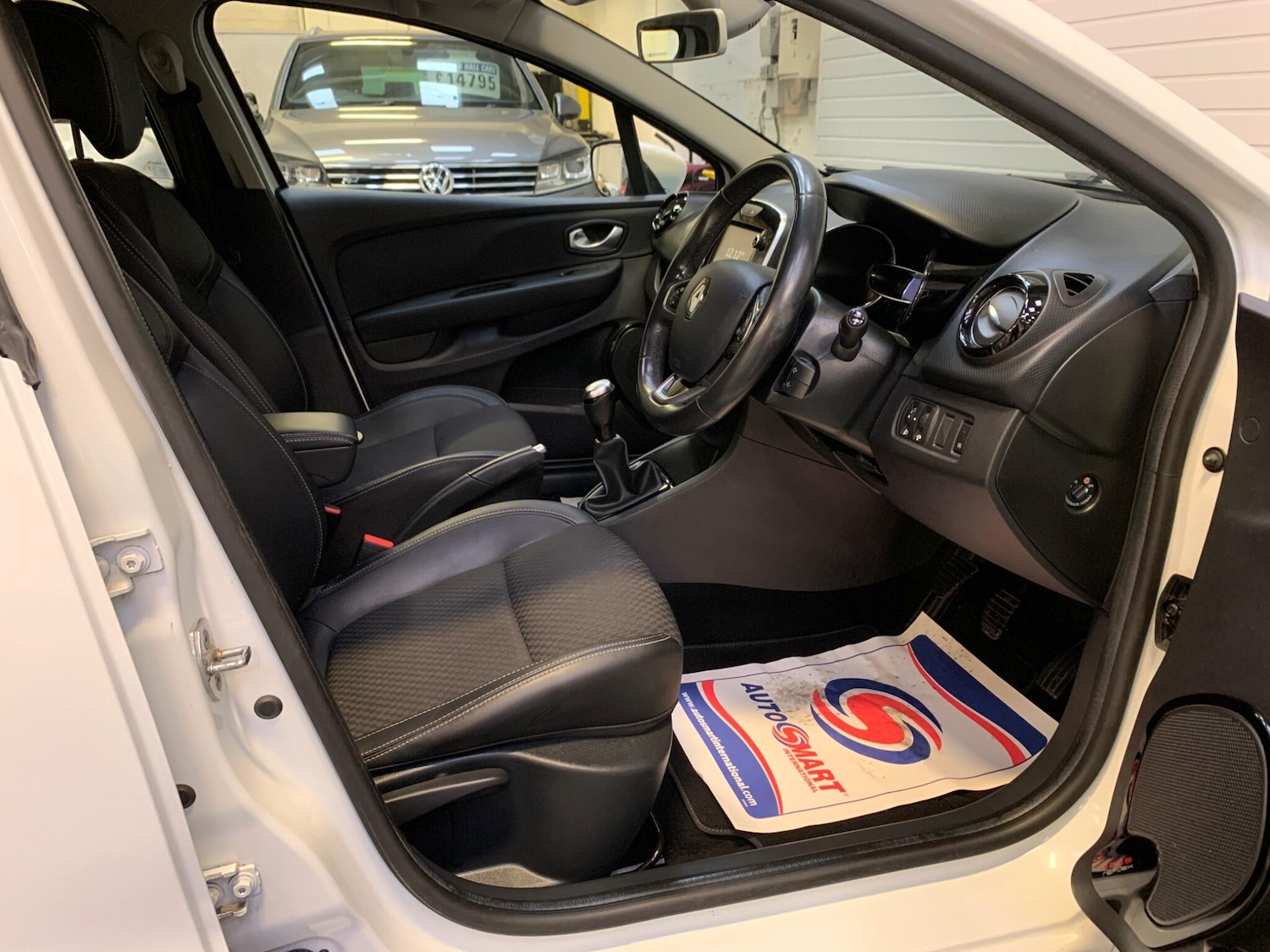 Used Renault Clio 2017 for sale - 77229867: Photo 24