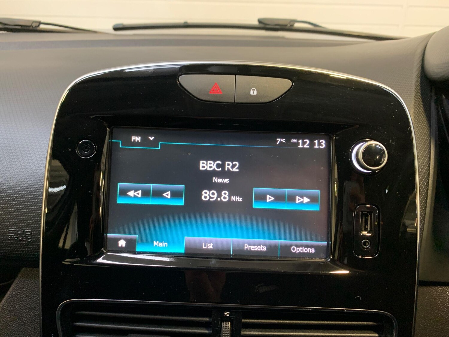 Used Renault Clio 2017 for sale - 77229867: Photo 25