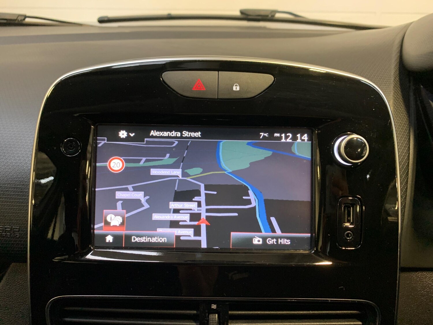 Used Renault Clio 2017 for sale - 77229867: Photo 28