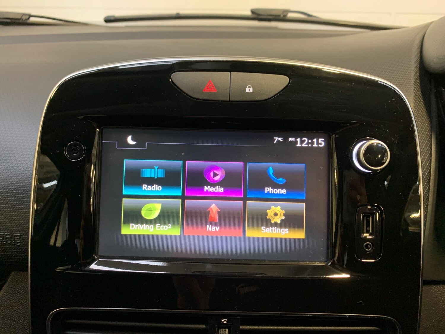 Used Renault Clio 2017 for sale - 77229867: Photo 32