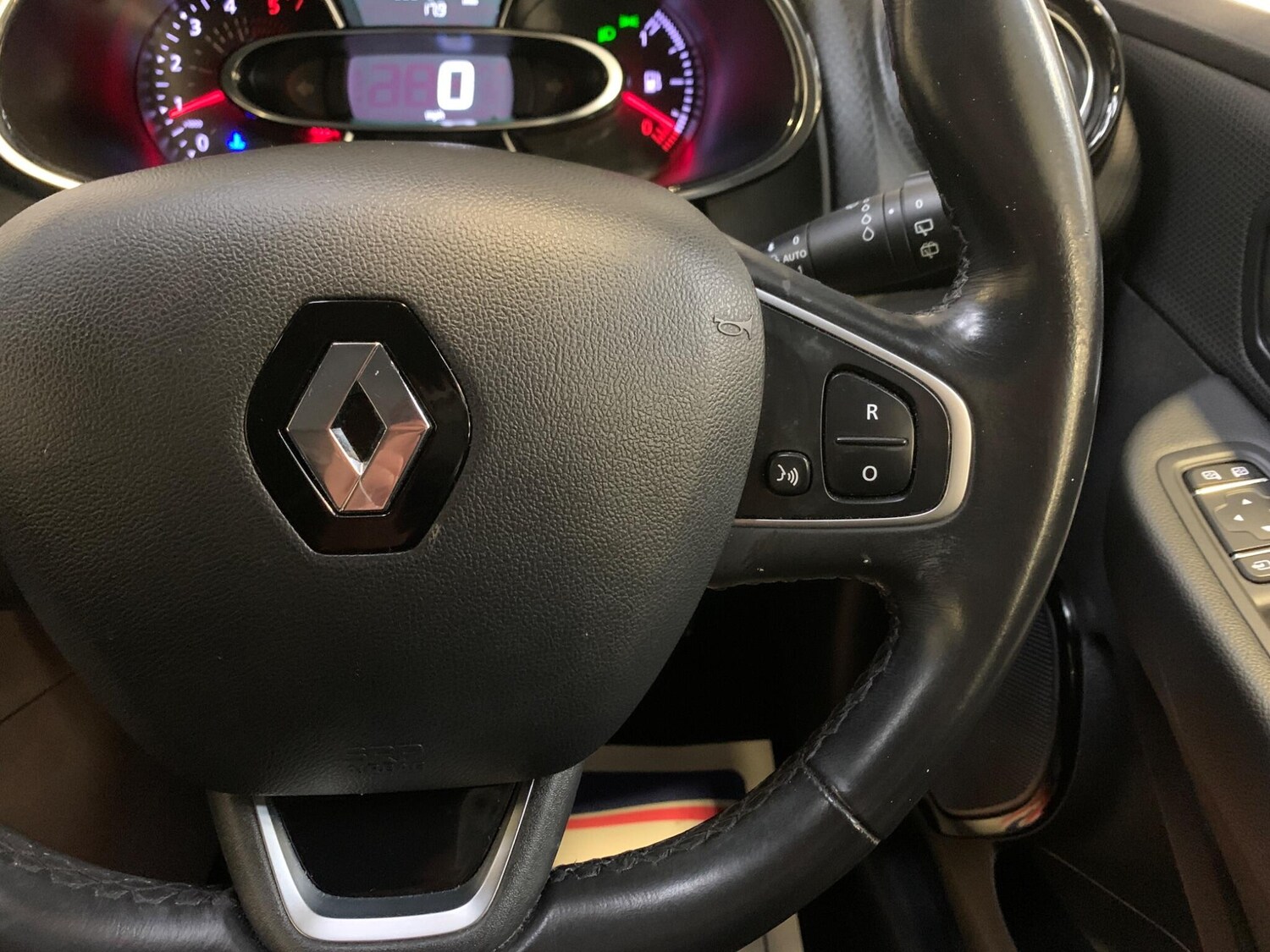 Used Renault Clio 2017 for sale - 77229867: Photo 48