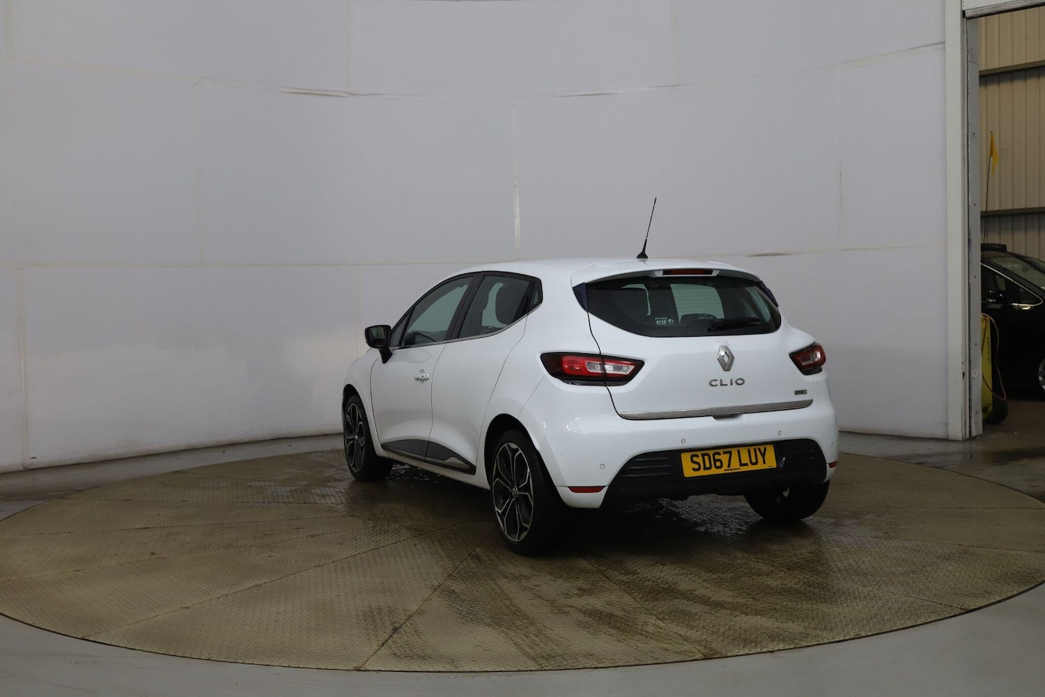 Used Renault Clio 2017 for sale - 77229867: Photo 5