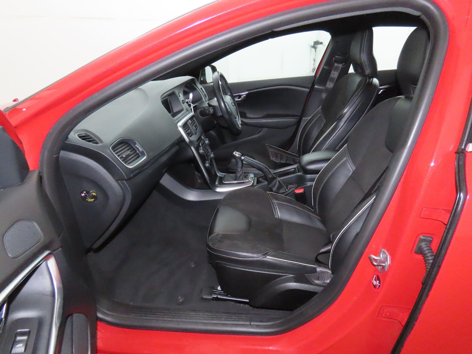 Used Volvo V40 2016 for sale - 77109736: Photo 12