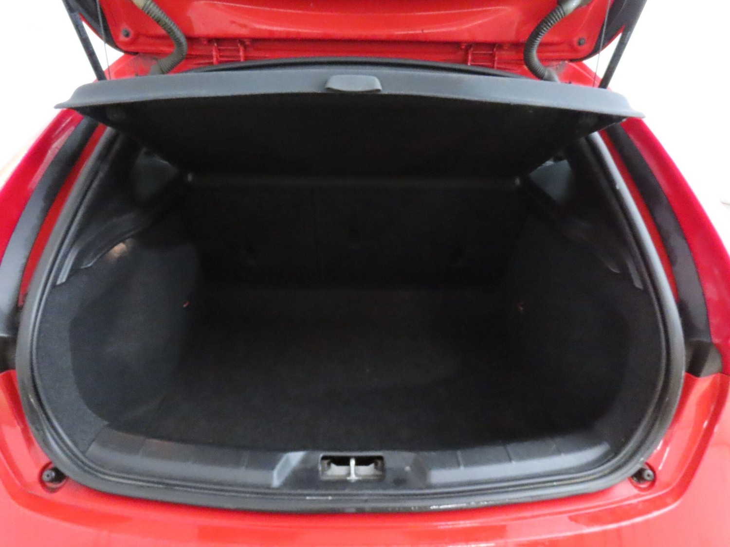 Used Volvo V40 2016 for sale - 77109736: Photo 20