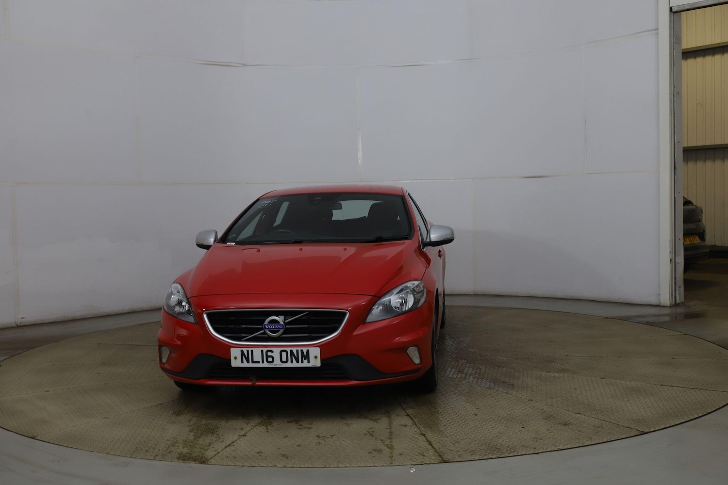 Used Volvo V40 2016 for sale - 77109736: Photo 5