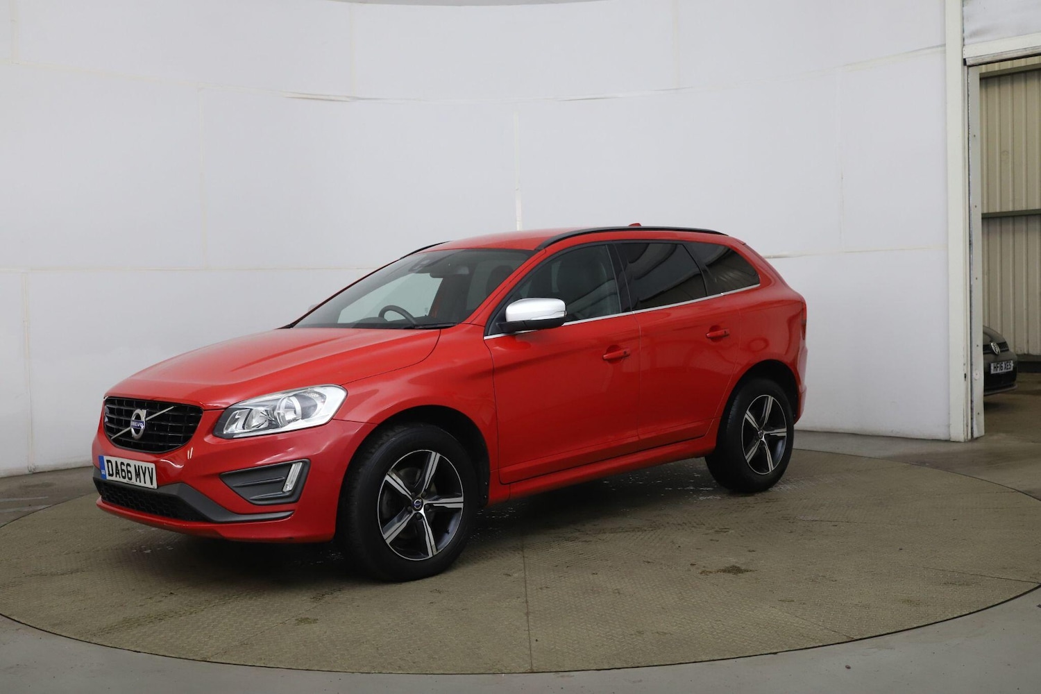 Used Volvo XC60 2016 for sale - 76240151: Photo 1