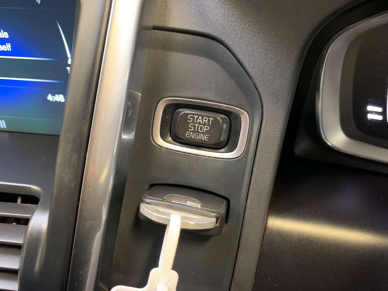 Used Volvo XC60 2016 for sale - 76240151: Photo 39