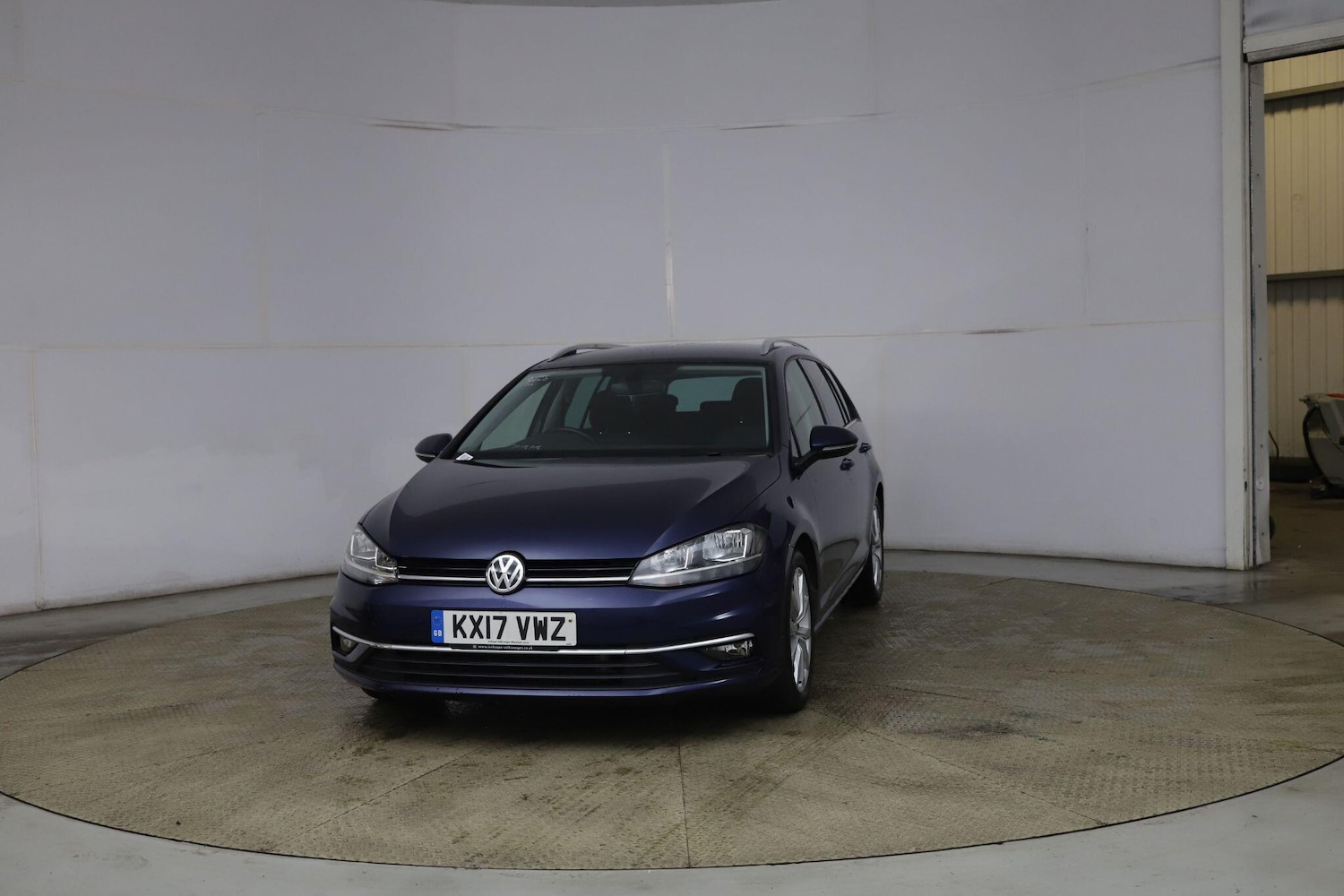 Used Volkswagen Golf 2017 for sale - 76388844: Photo 3