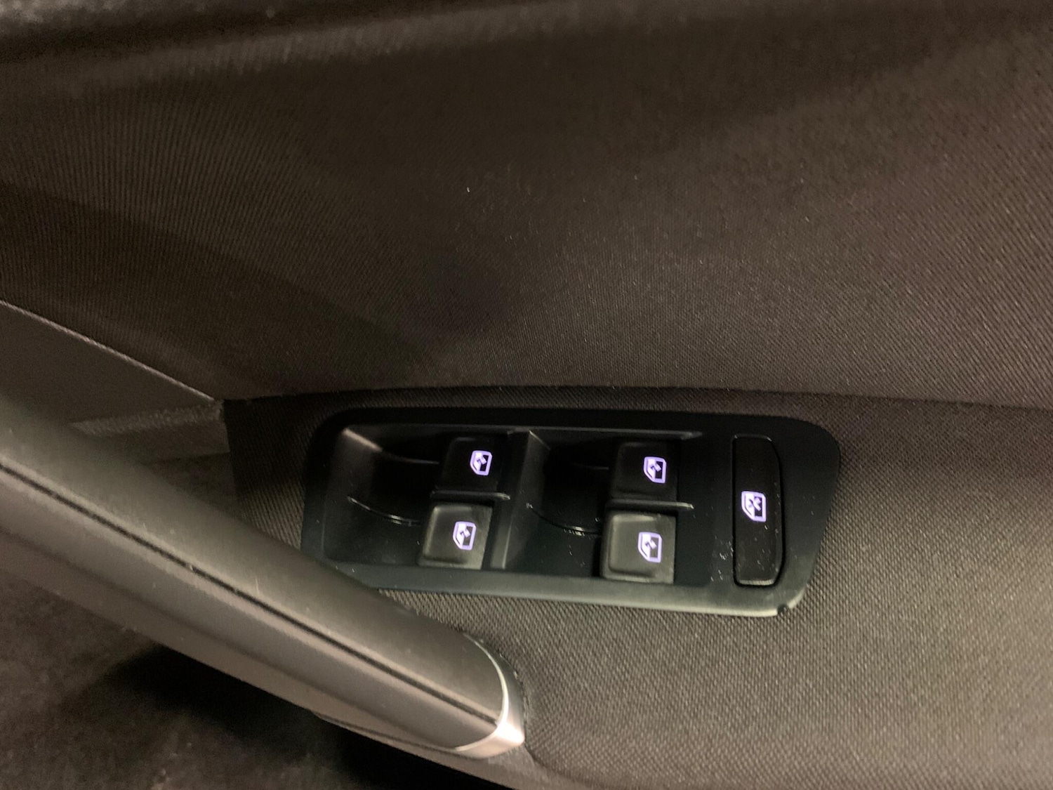 Used Volkswagen Golf 2018 for sale - 77131420: Photo 22