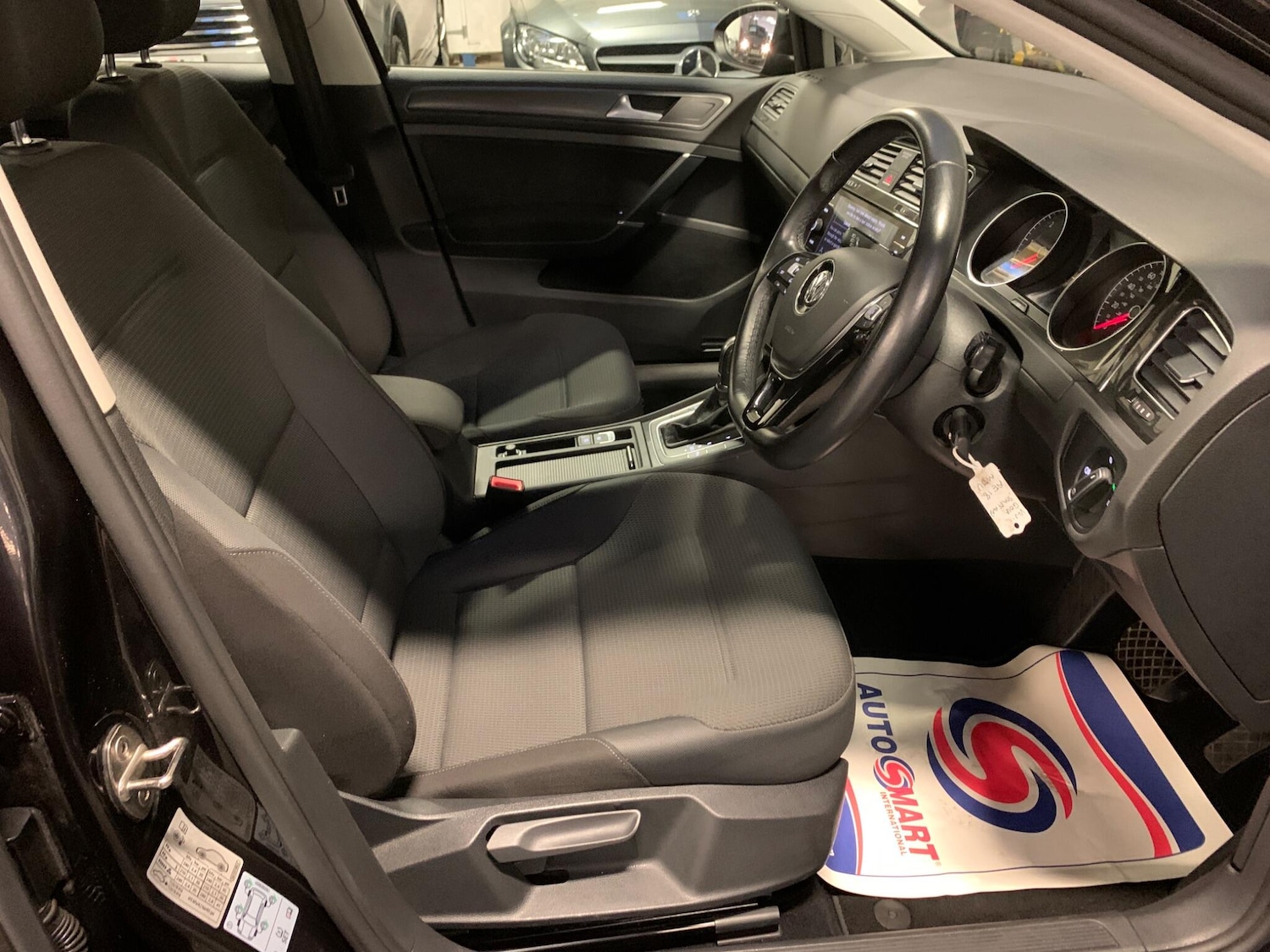 Used Volkswagen Golf 2018 for sale - 77131420: Photo 30