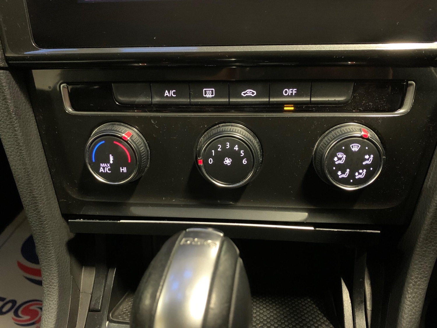 Used Volkswagen Golf 2018 for sale - 77131420: Photo 32