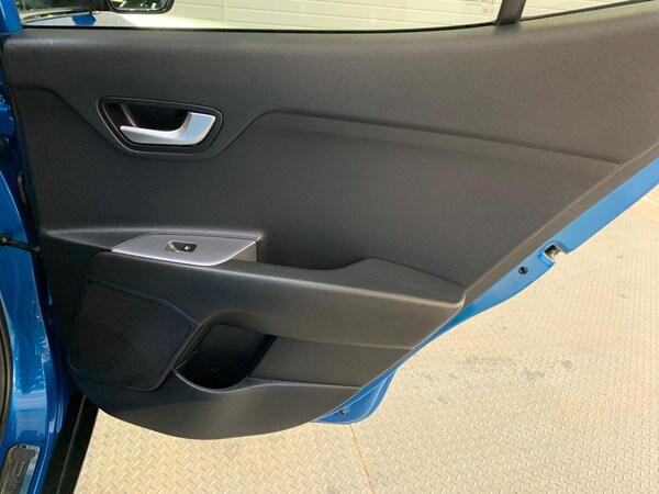 Used Kia Stonic 2021 for sale - 75552626: Photo 17
