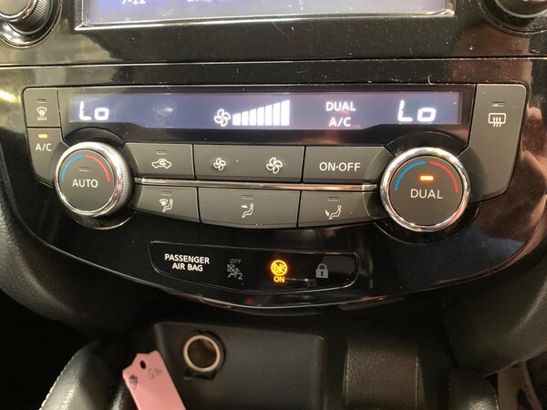 Used Nissan Qashqai 2017 for sale - 75478701: Photo 42