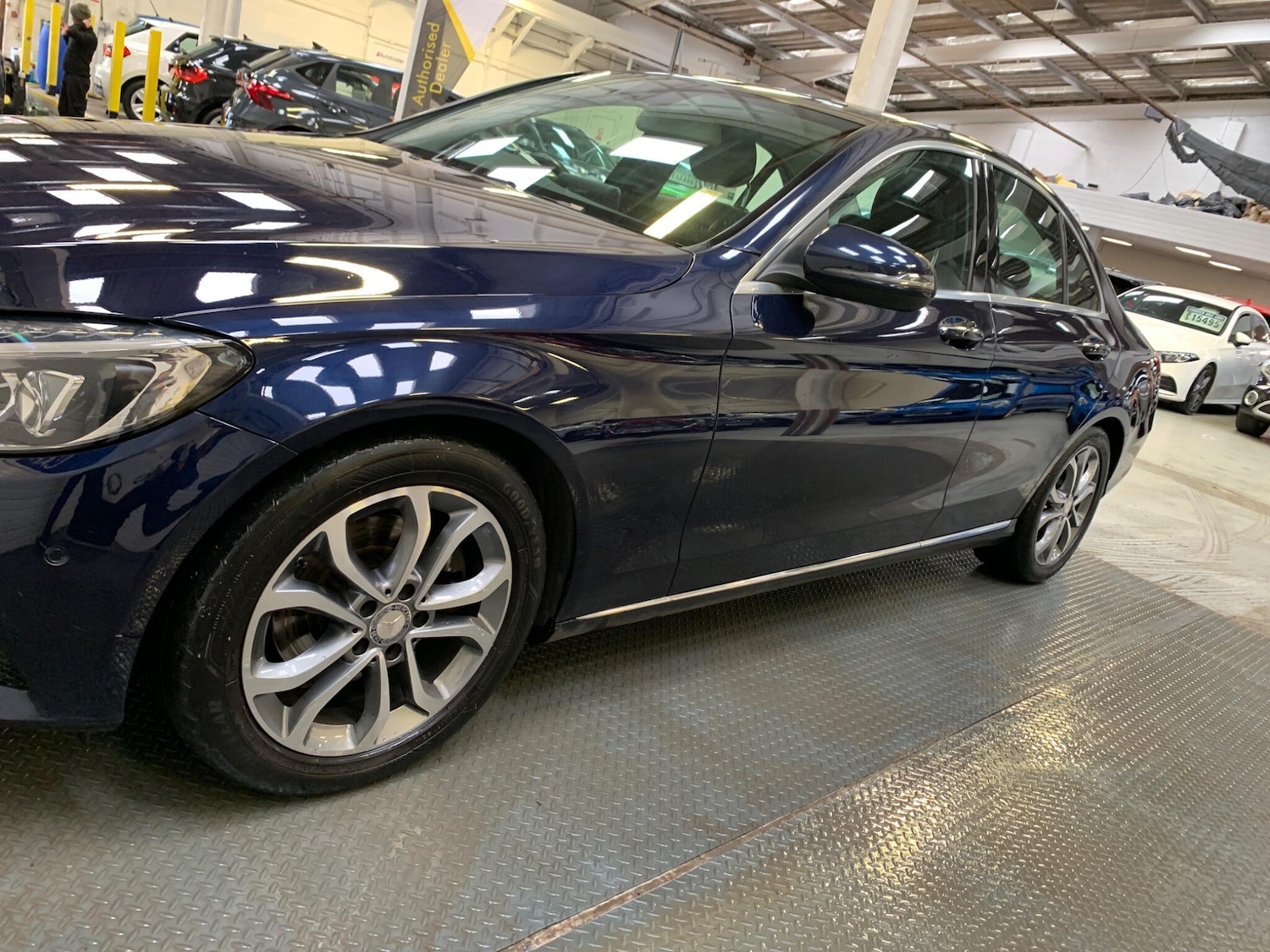 Used Mercedes-Benz C Class 2016 for sale - 77695923: Photo 9