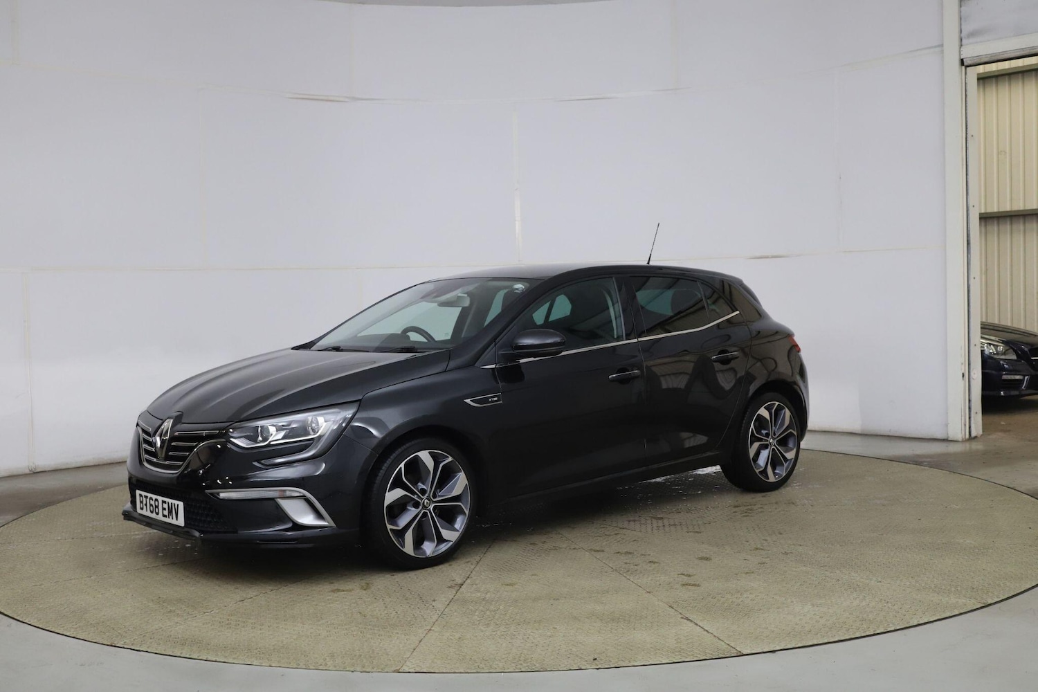 Used Renault Megane 2018 for sale - 76388354: Photo 1