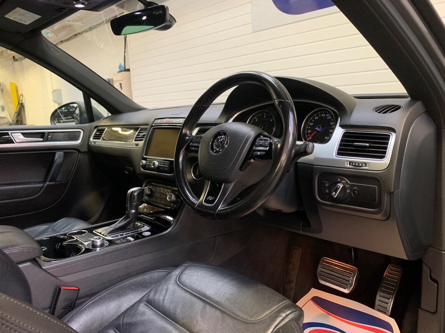 Used Volkswagen Touareg 2016 for sale - 77633919: Photo 23