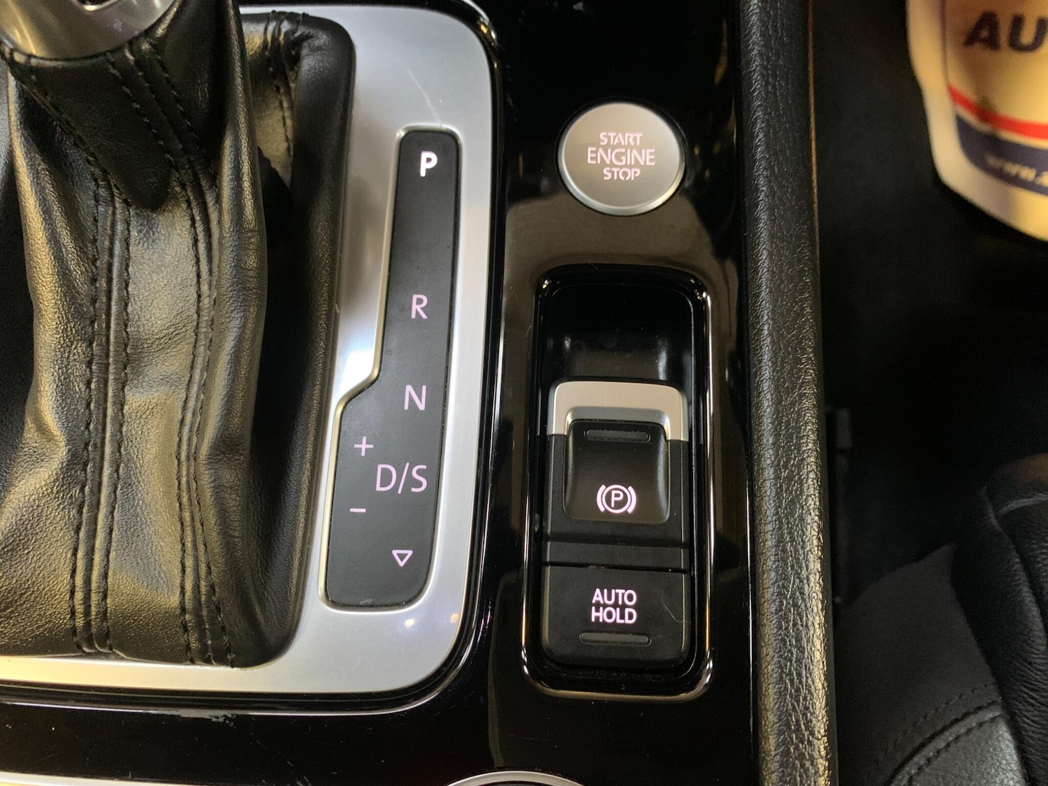 Used Volkswagen Touareg 2016 for sale - 77633919: Photo 40