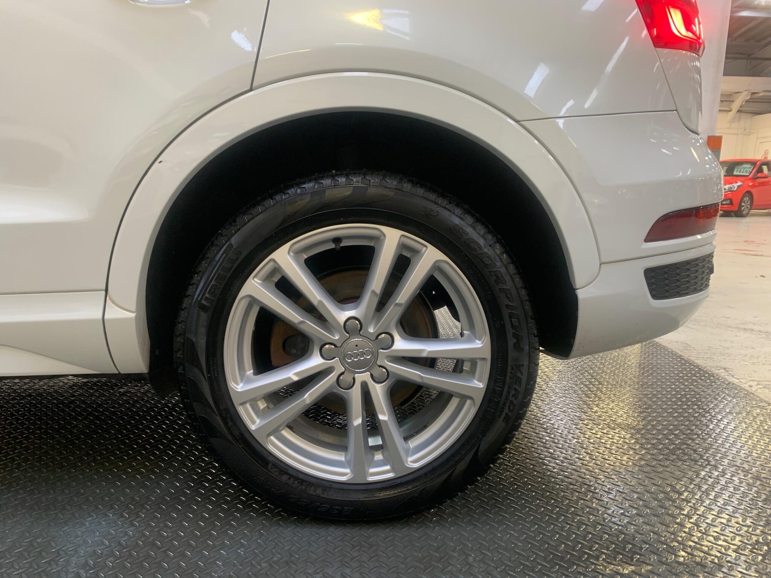 Used Audi Q3 2016 for sale - 76388617: Photo 9