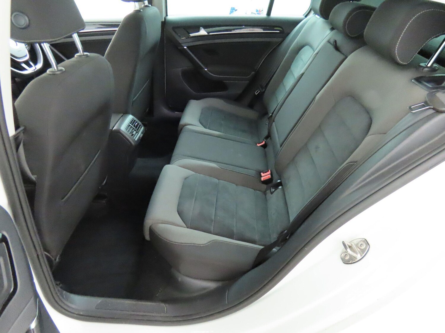 Used Volkswagen Golf 2017 for sale - 78019061: Photo 17