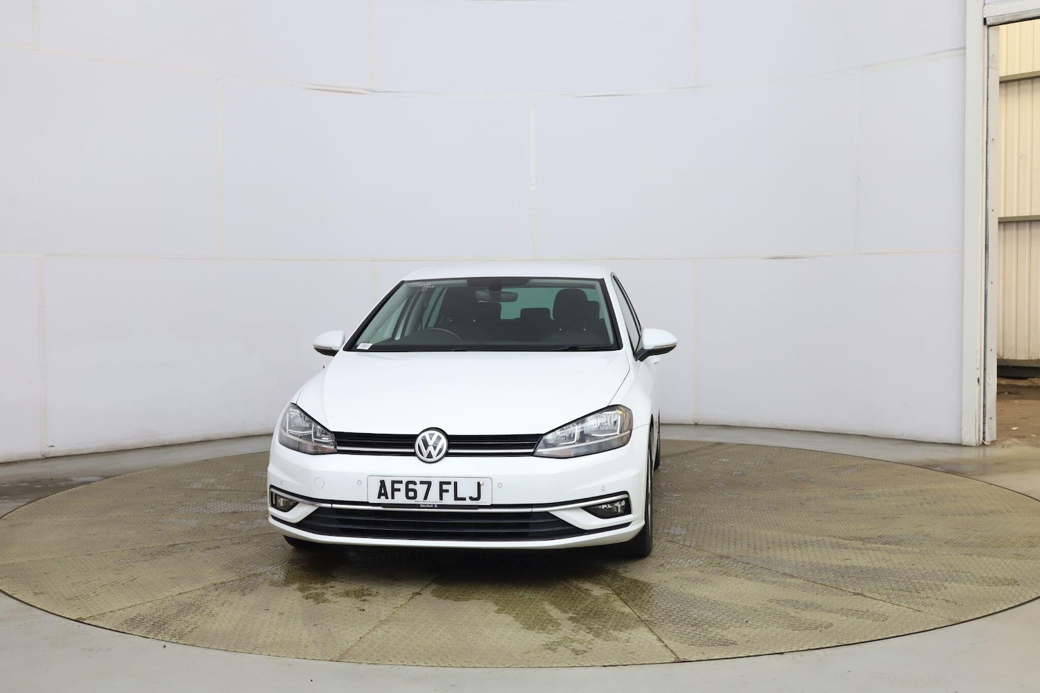 Used Volkswagen Golf 2017 for sale - 78019061: Photo 3